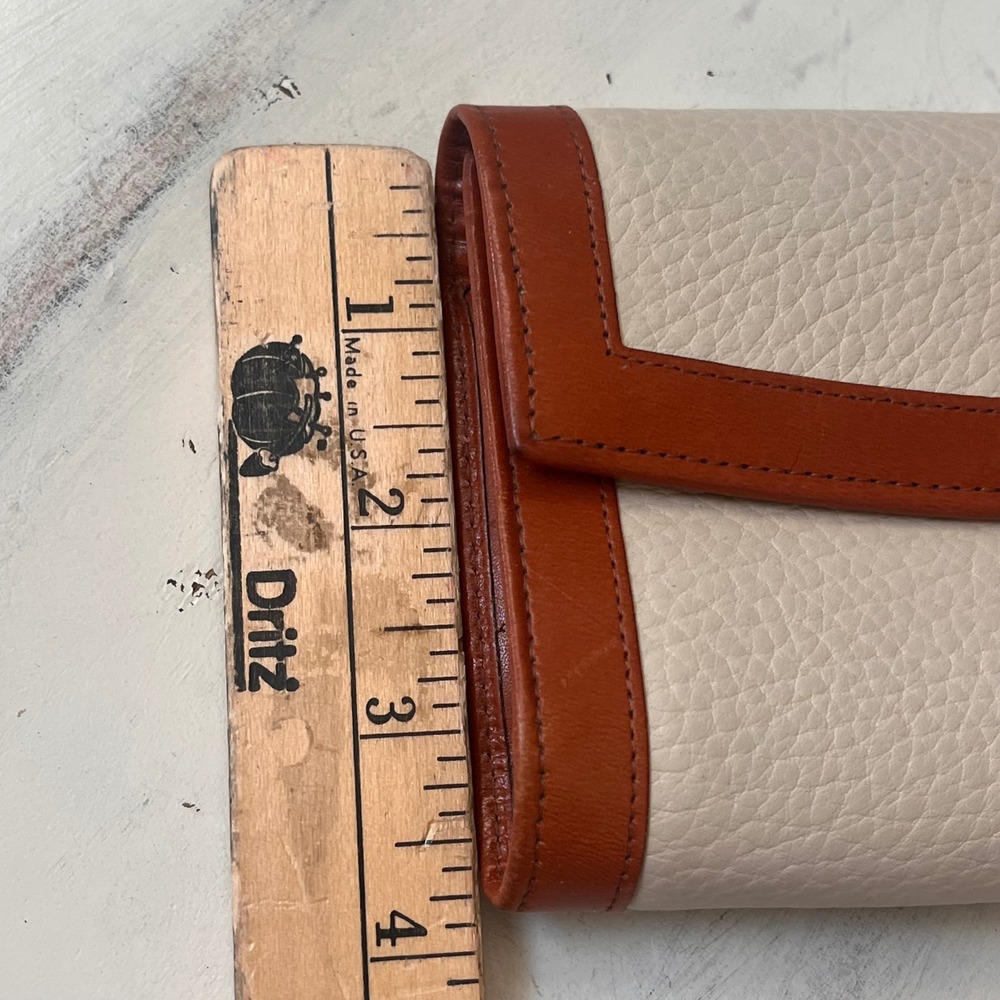 Vintage Dooney & Bourke AWL Checkbook Wallet Bone British Tan Leather USA - Picture 11 of 12
